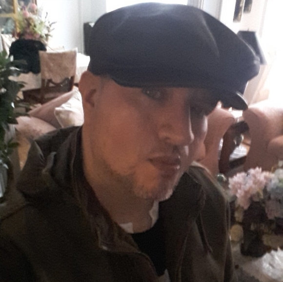 Meet your Posher, Michael - Picture 1 of 4